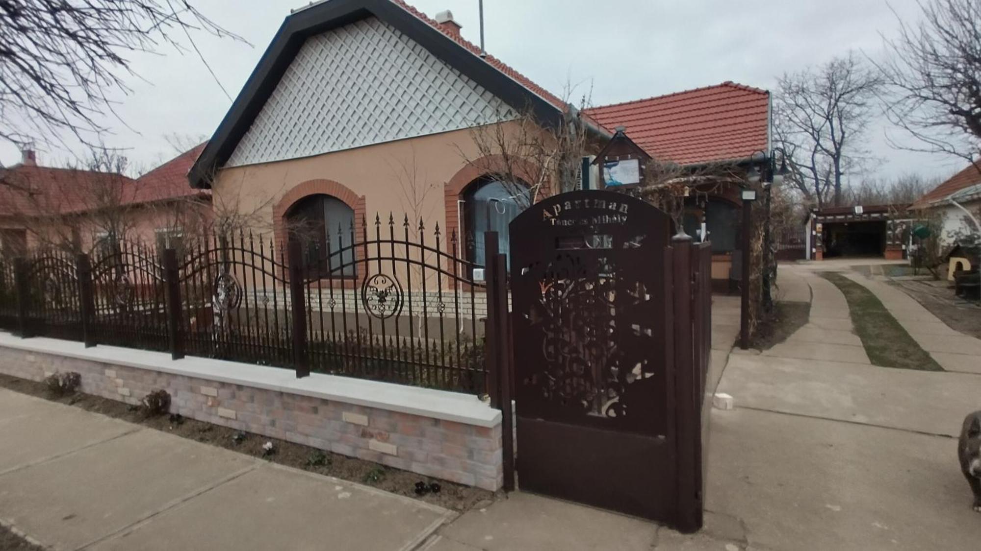 Bundik Vendeghaz Appartement Berettyóújfalu Buitenkant foto